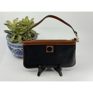 Dooney & Bourke Wristlet Navy Pebbled Leather w Brass Logo & Smooth Leather Trim